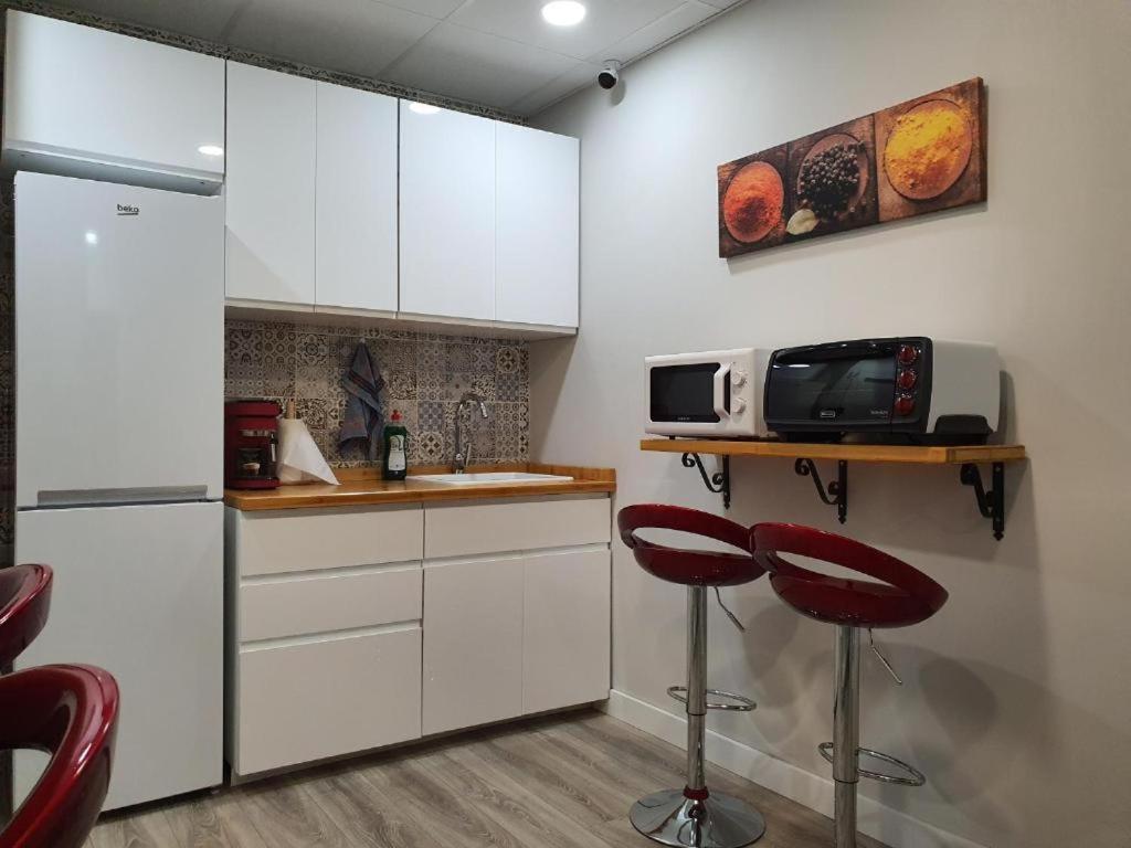Pension Guggenheim Riverview Hbi01297 Bilbao Eksteriør bilde