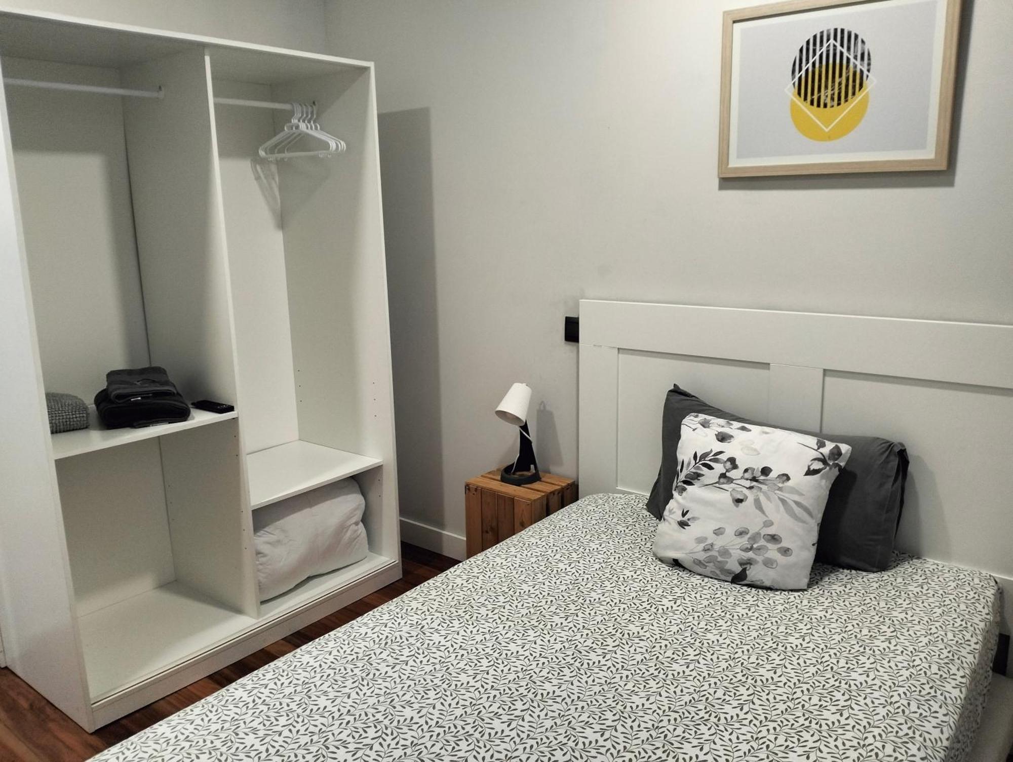 Pension Guggenheim Riverview Hbi01297 Bilbao Eksteriør bilde